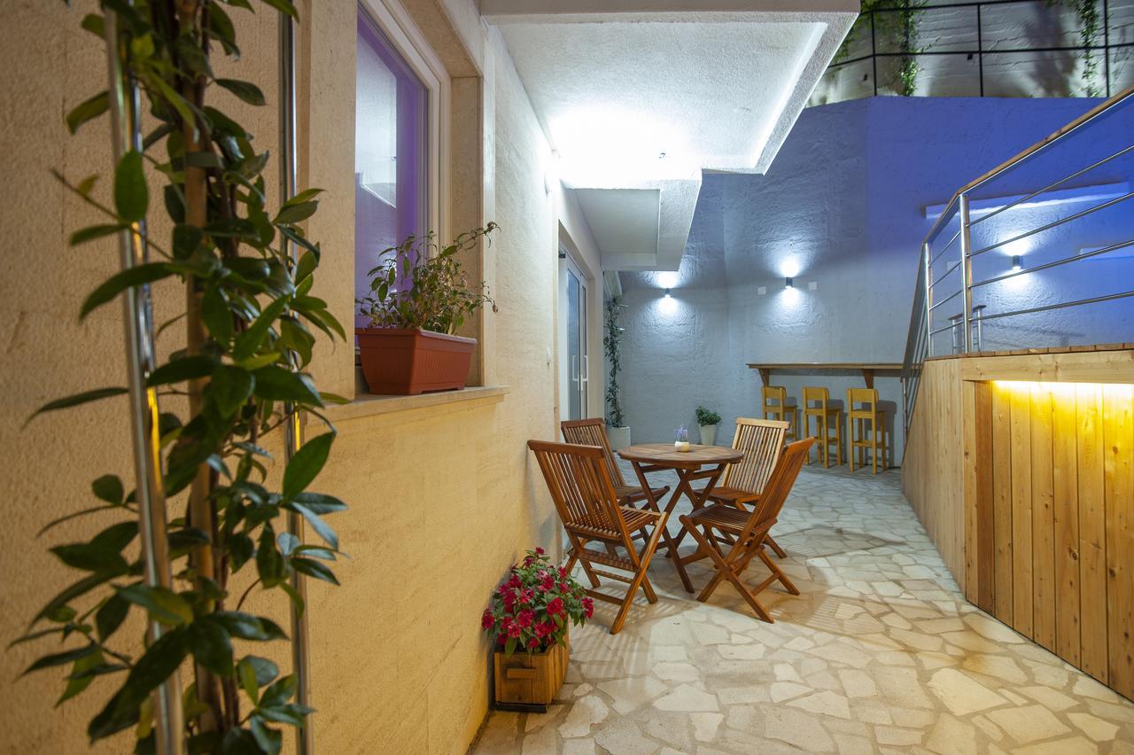 Apartments Dzaleta Светі-Стефан Екстер'єр фото